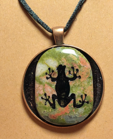 Unikite Frog in Copper Bezel