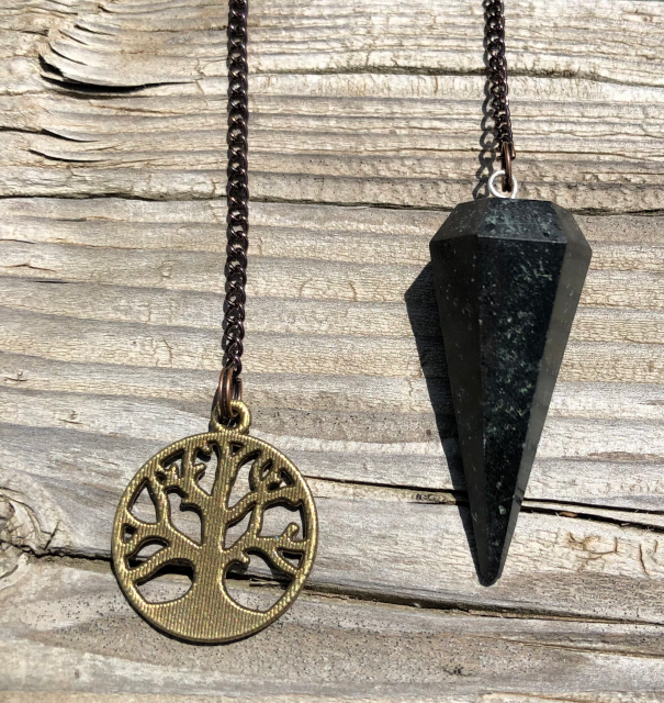 Onyx Pendulum with Tree Charm